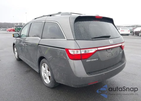 2013 Honda Odyssey Touring/Touring Elite from USA, damaged, VIN 5FNRL5H98DB051672
